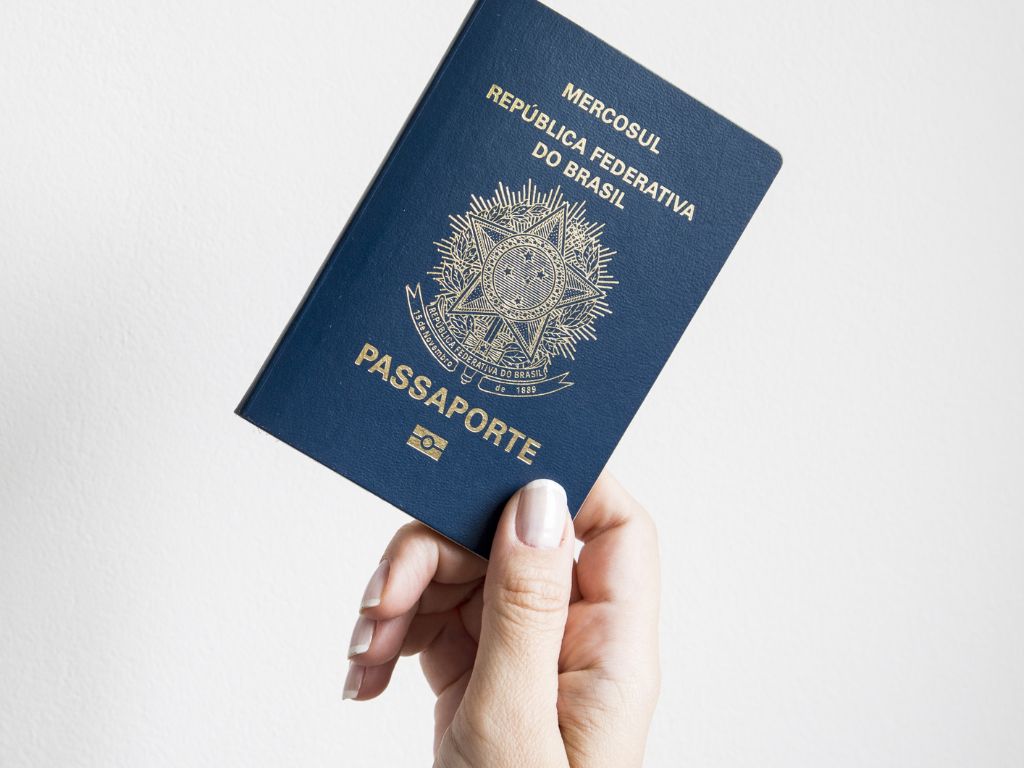Polícia Federal retoma agendamento online para emissão de passaporte